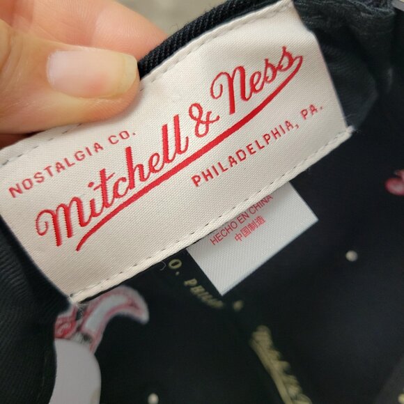 Chicago Bulls Hat Cap Snap Back Mitchell & Ness NBA Basketball Script Mens OS - Picture 8 of 11